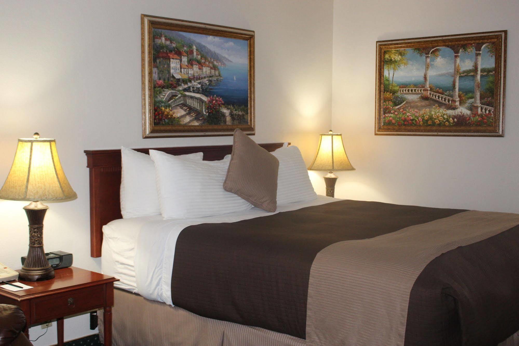 O'Cairns Inn&Suites Lompoc Extérieur photo