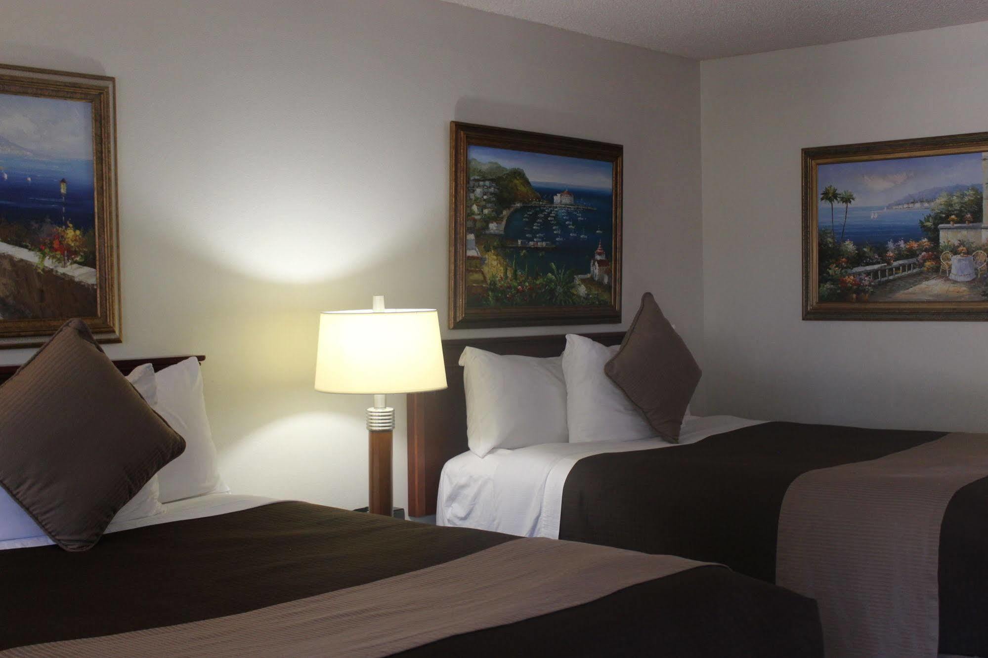 O'Cairns Inn&Suites Lompoc Extérieur photo