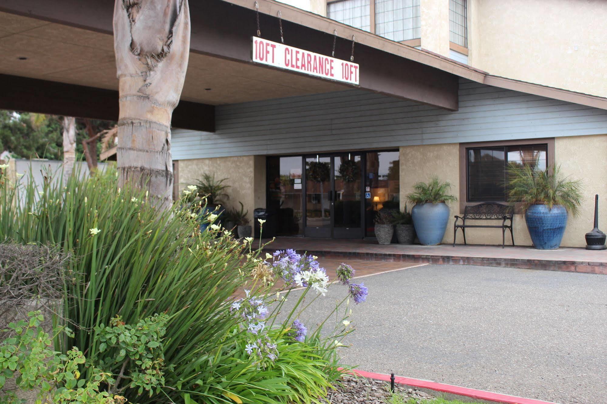 O'Cairns Inn&Suites Lompoc Extérieur photo